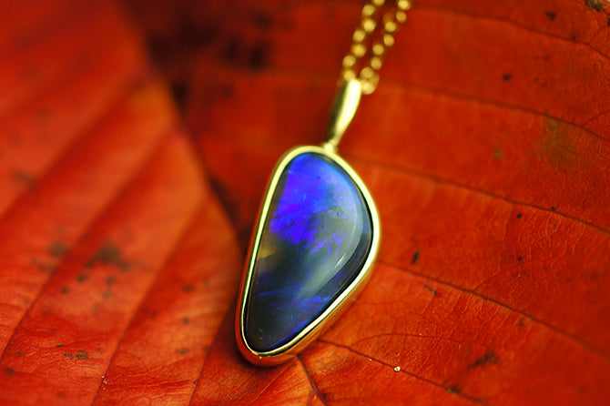 ブラックオパール18kペンダントトップ Black opal 18 gold pendant top